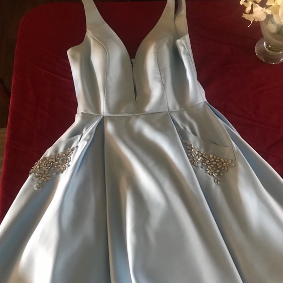 gorgeous blue formal dress! only worn once - Picture 3 of 5
